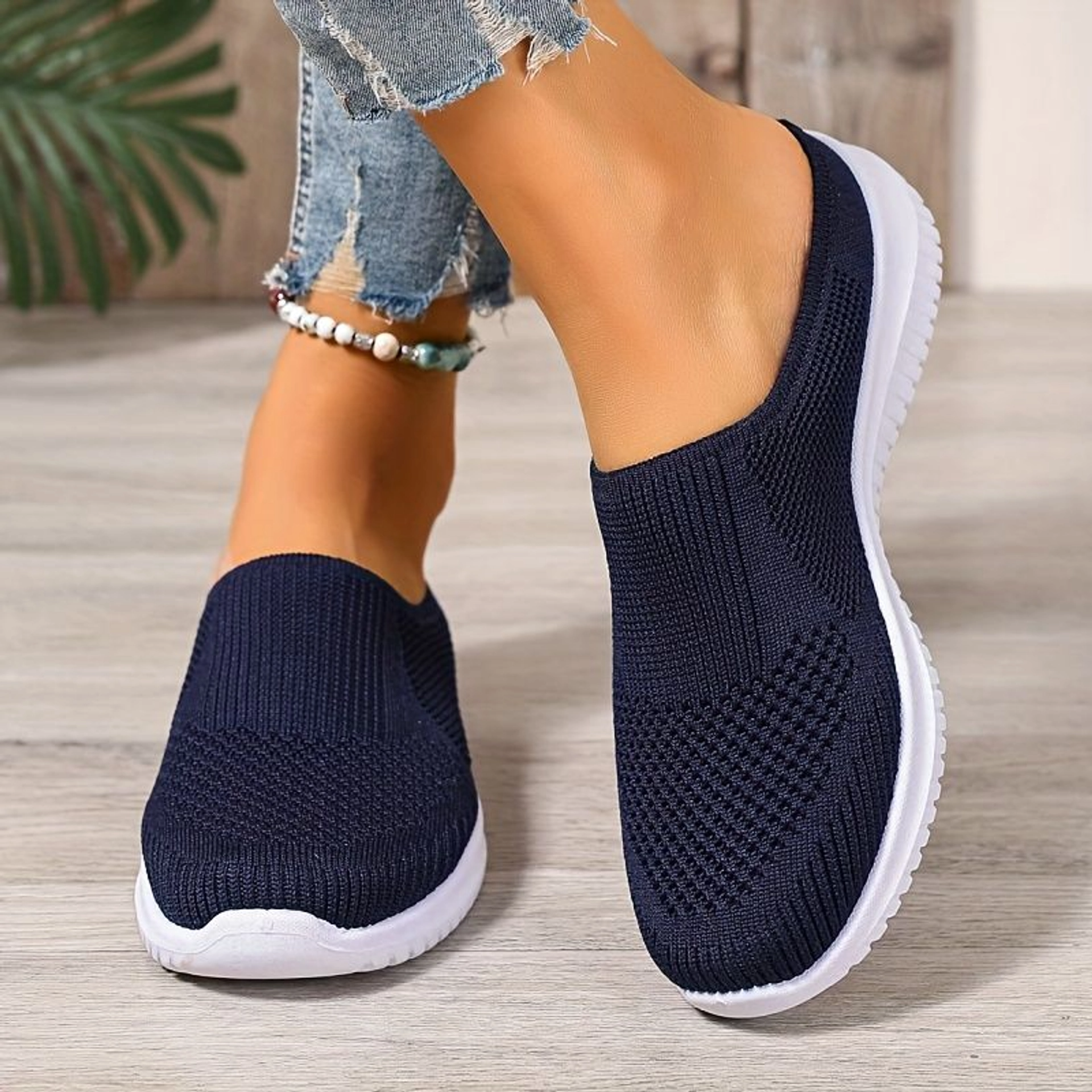 Women’s Breathable Knit Walking Shoes – Lightweight Slip-On Comfort
